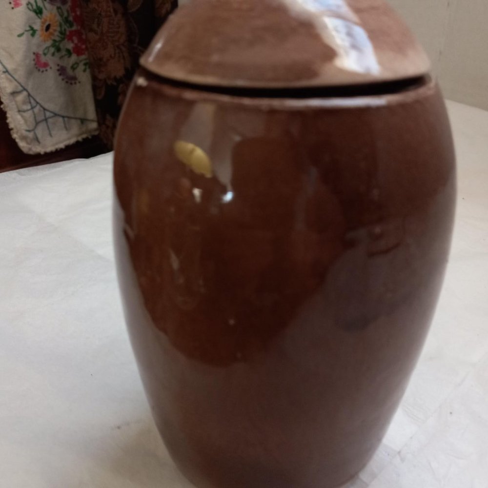 Art Studio Brown Jar with Lid - Drip Glaze - Glossy